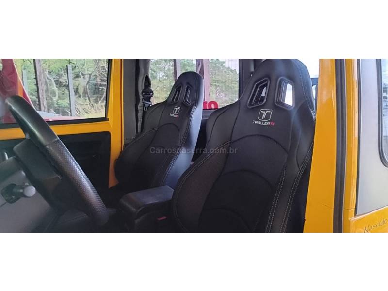 TROLLER - T4 - 2010/2010 - Amarela - R$ 115.000,00