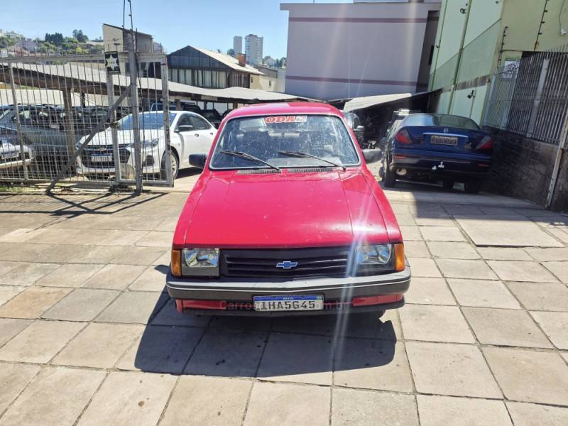 CHEVROLET - CHEVETTE - 1987/1987 - Vermelha - R$ 15.000,00