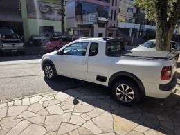 VOLKSWAGEN - SAVEIRO - 2014/2014 - Branca - R$ 50.000,00