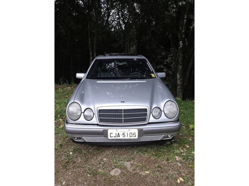 MERCEDES-BENZ - 320 E - 1996/1996 - Prata - R$ 50.000,00