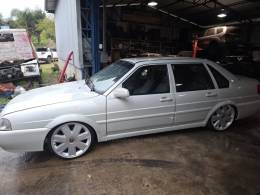 VOLKSWAGEN - SANTANA - 2000/2000 - Prata - R$ 50.000,00