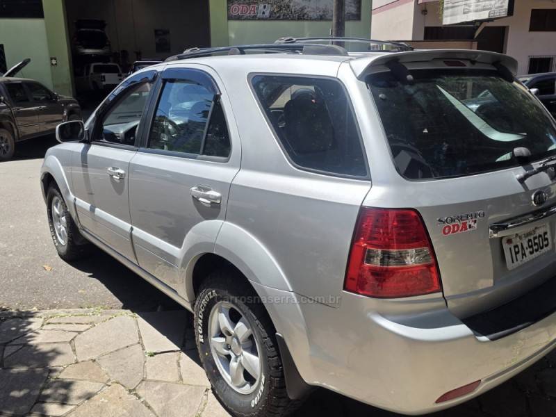 KIA MOTORS - SORENTO - 2008/2008 - Prata - R$ 116.000,00