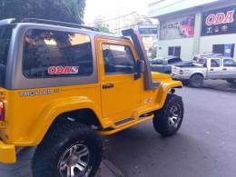 TROLLER - T4 - 2010/2010 - Amarela - R$ 108.000,00