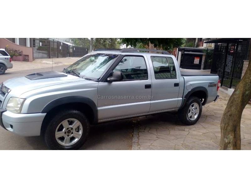 CHEVROLET - S10 - 2010/2011 - Prata - R$ 73.000,00