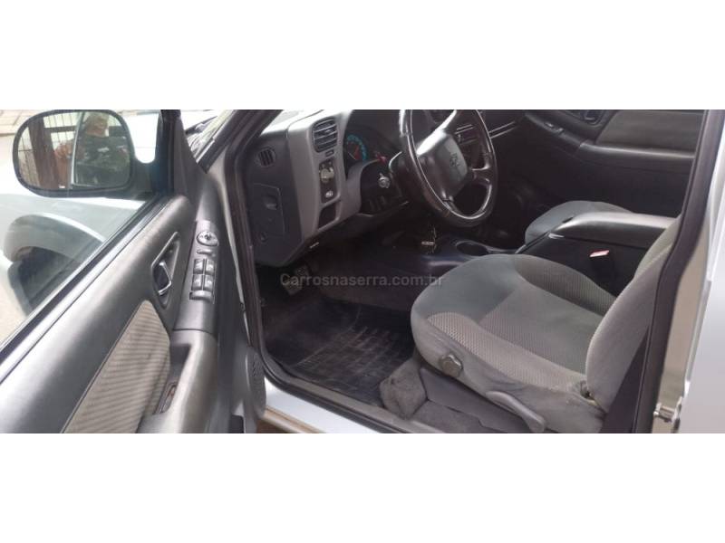 CHEVROLET - S10 - 2010/2011 - Prata - R$ 73.000,00