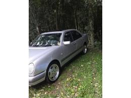MERCEDES-BENZ - 320 E - 1996/1996 - Prata - R$ 50.000,00