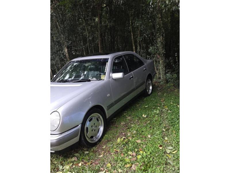 MERCEDES-BENZ - 320 E - 1996/1996 - Prata - R$ 50.000,00