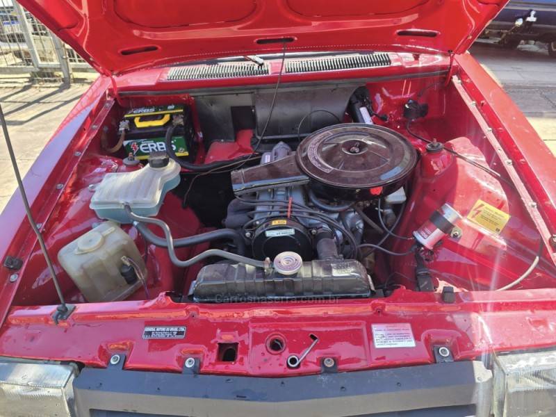 CHEVROLET - CHEVETTE - 1987/1987 - Vermelha - R$ 15.000,00