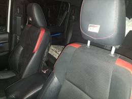 TOYOTA - HILUX - 2022/2022 - Branca - R$ 248.000,00