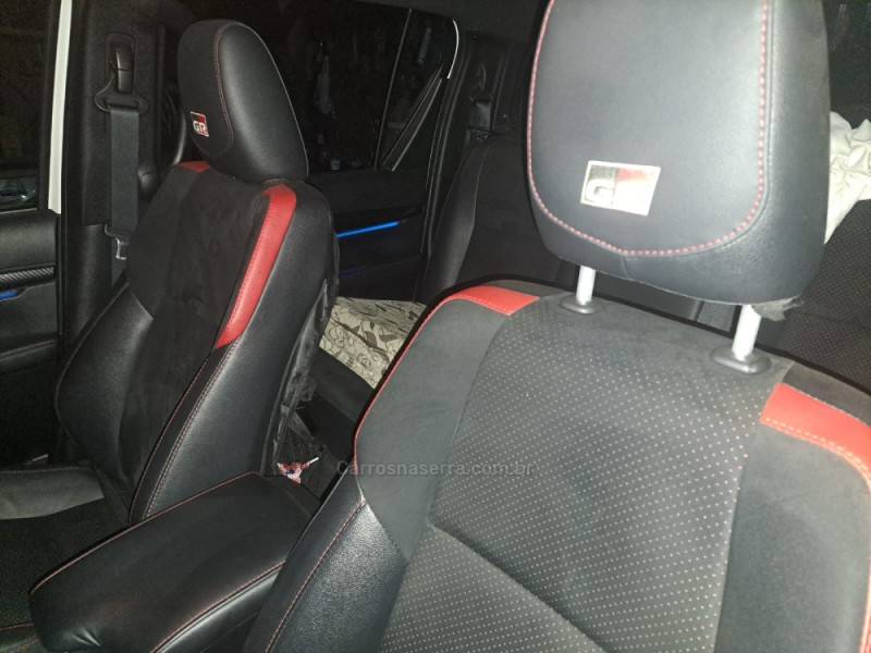 TOYOTA - HILUX - 2022/2022 - Branca - R$ 248.000,00
