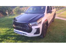 TOYOTA - HILUX - 2022/2022 - Branca - R$ 248.000,00