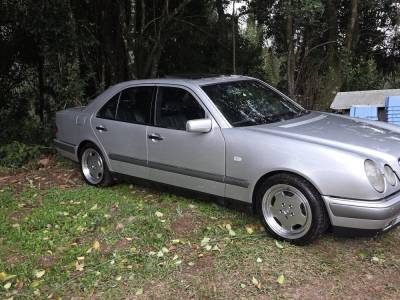 MERCEDES-BENZ - 320 E - 1996/1996 - Prata - R$ 50.000,00