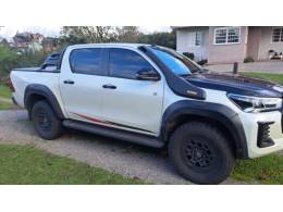 TOYOTA - HILUX - 2022/2022 - Branca - R$ 248.000,00