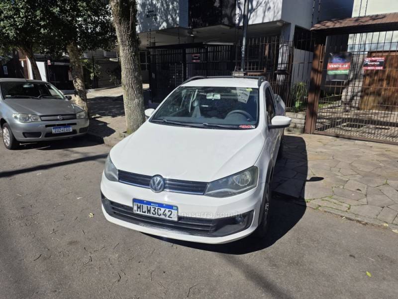 VOLKSWAGEN - SAVEIRO - 2014/2014 - Branca - R$ 50.000,00
