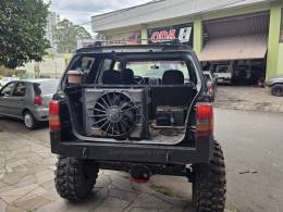JEEP - CHEROKEE - 1997/1998 - Verde - R$ 60.000,00