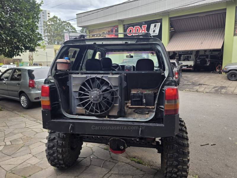 JEEP - CHEROKEE - 1997/1998 - Verde - R$ 60.000,00