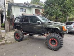 JEEP - CHEROKEE - 1997/1998 - Verde - R$ 60.000,00